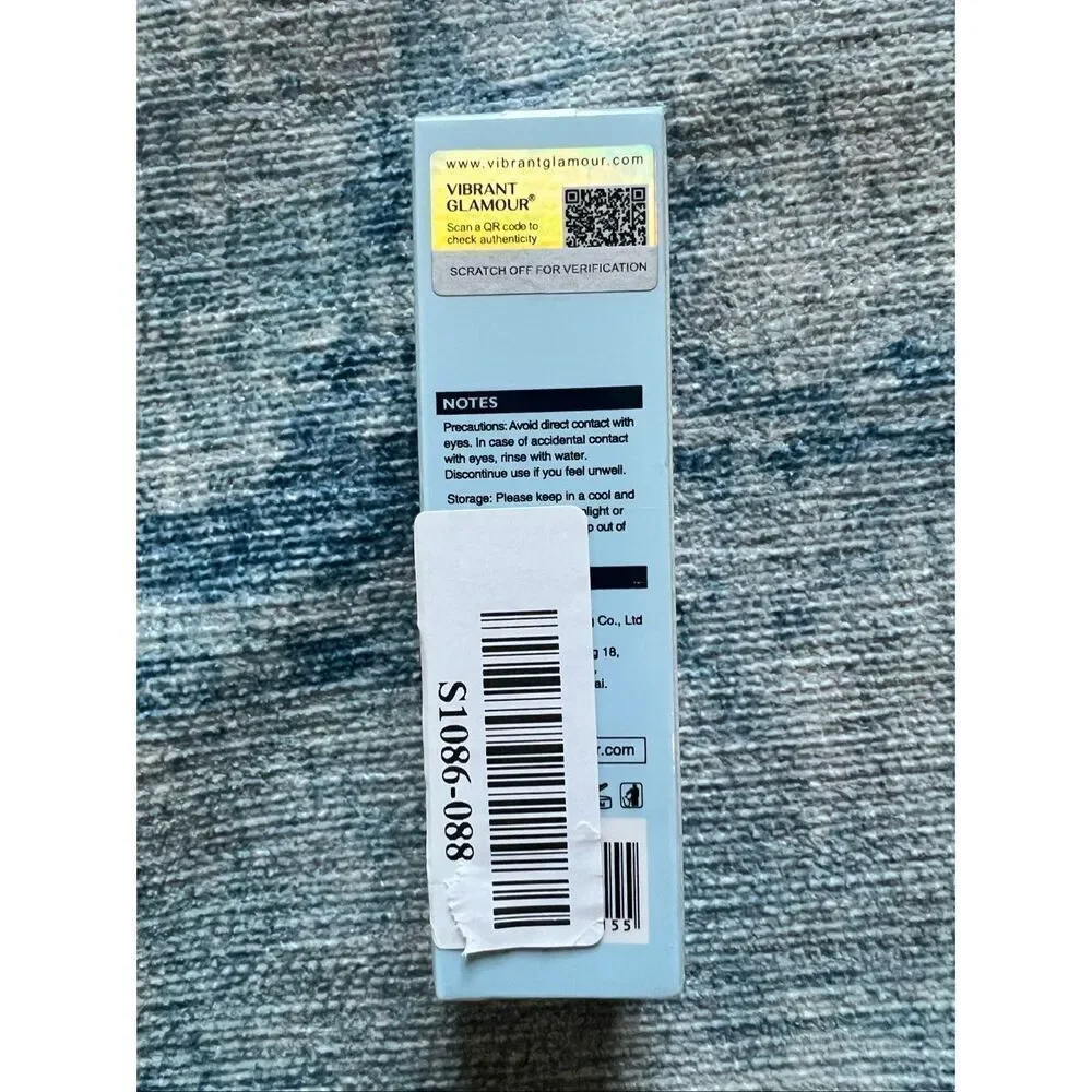 NIB! Vibrant Glamour Hyaluronic Acid Serum 15ML